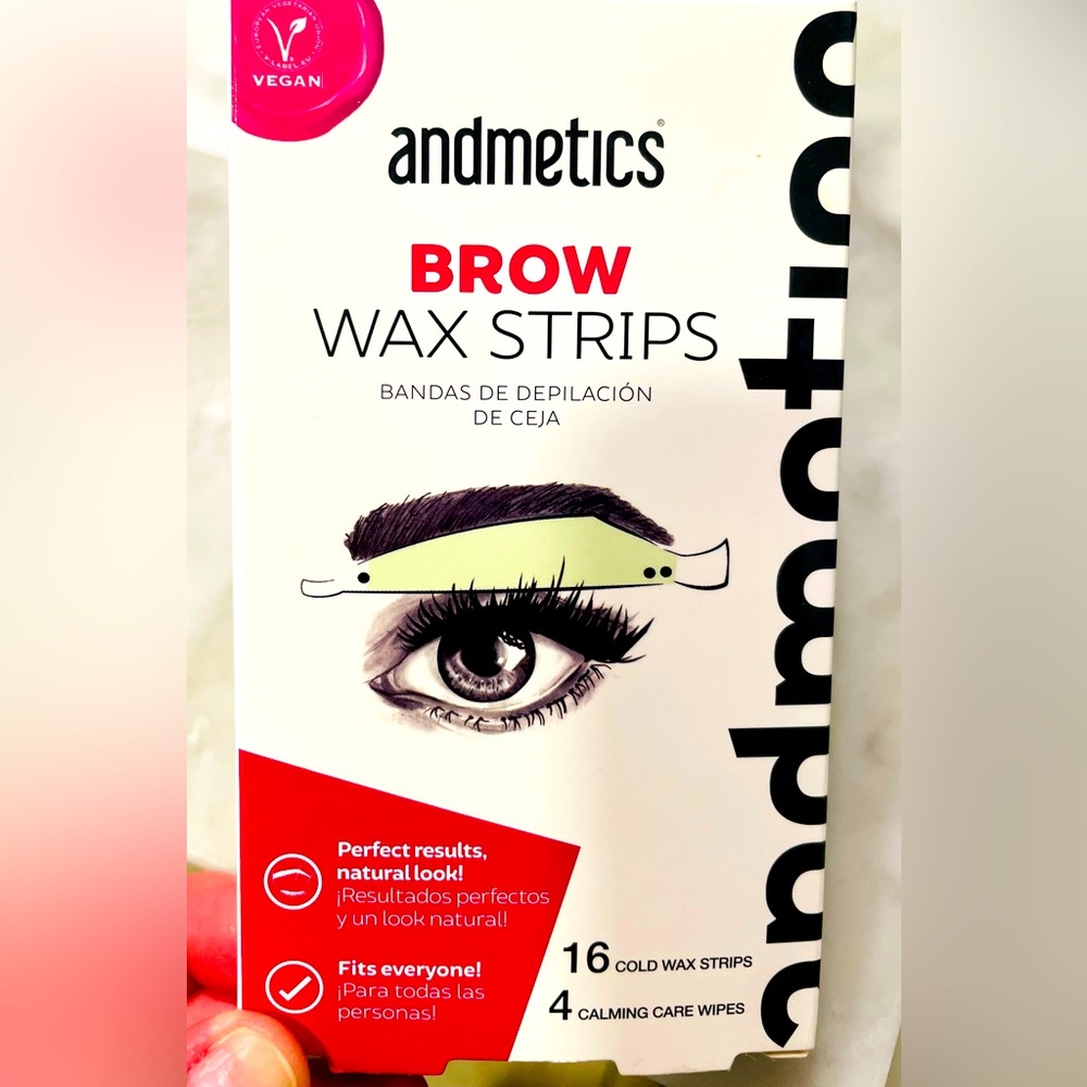 Eyebrow cool wax strips kit